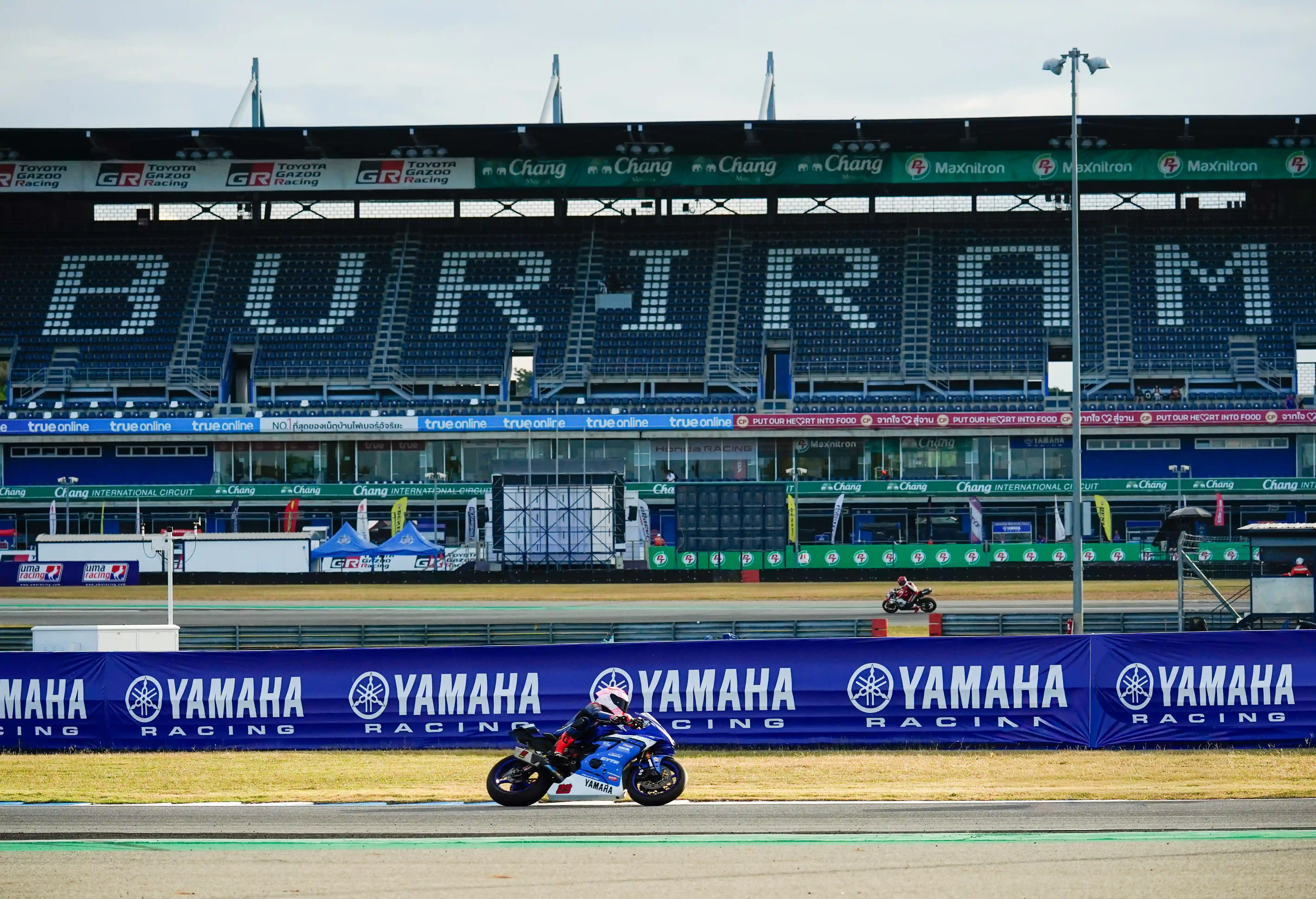 YAMAHA PHILIPPINES RACING TEAM FIGHTS TO THE FINISH AT ARRC ROUND 6 THAILAND